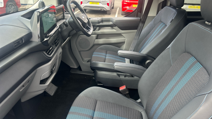 Ford Transit Custom 320 L1 Petrol Fwd 2.5 PHEV 232ps H1 Double Cab Van Sport Auto [NI] - Image 13